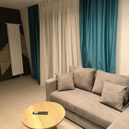 아파트 La Familia